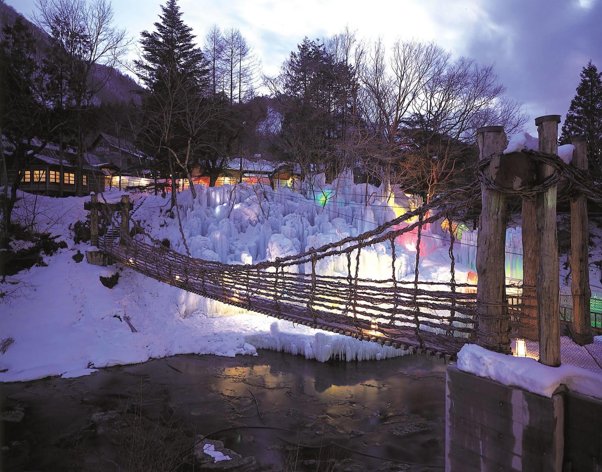 Honke Bankyu Hotel Nikko Exterior photo