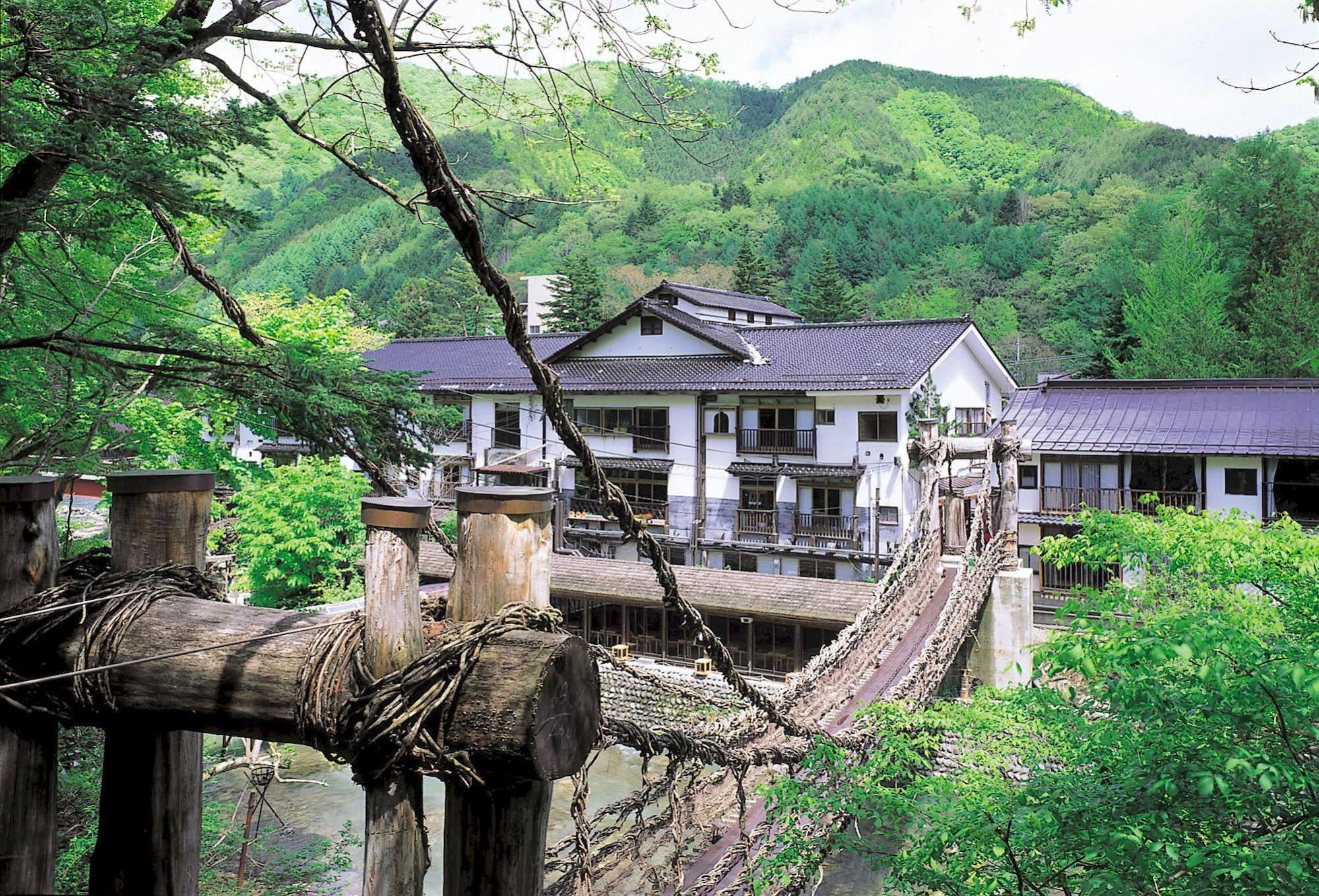 Honke Bankyu Hotel Nikko Exterior photo